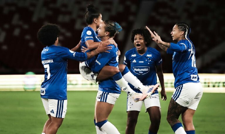 Triunfo na altitude marca estreia vitoriosa do Cruzeiro na Libertadores Feminina